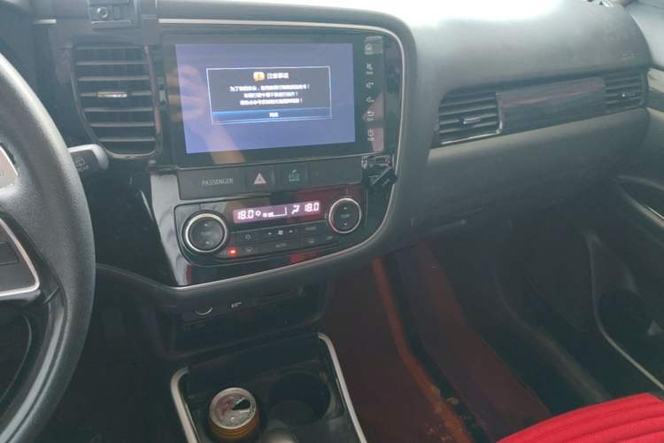 Used Mitsubishi Outlander 2019 2.4L 4x4 Zhi Xiang Edition 7 Seats China V Emission Standard
