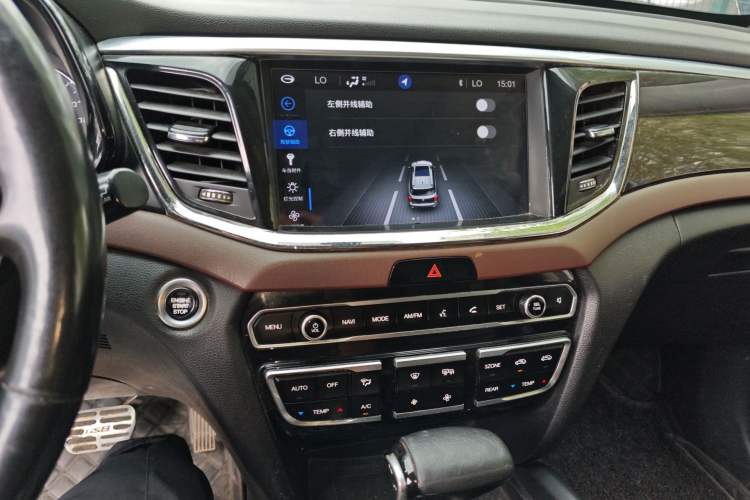 Used GAC Trumpchi GS8 2017 320T Four-Wheel Drive Supreme Edition (7-seater)
