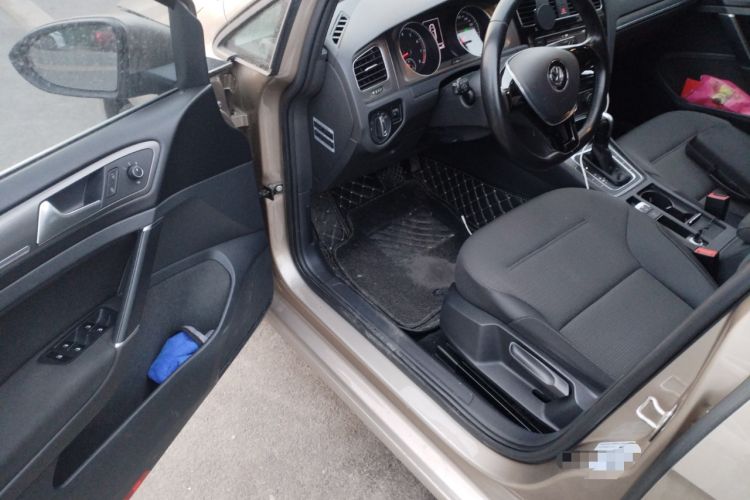 Used Volkswagen Golf 2015 1.4TSI Automatic Comfort Model
