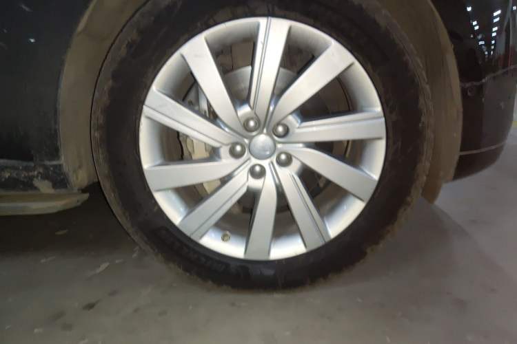 Used Land Rover Range 2023 3.0 L6 400 PS Prestige Seven-Seater Extended Version
