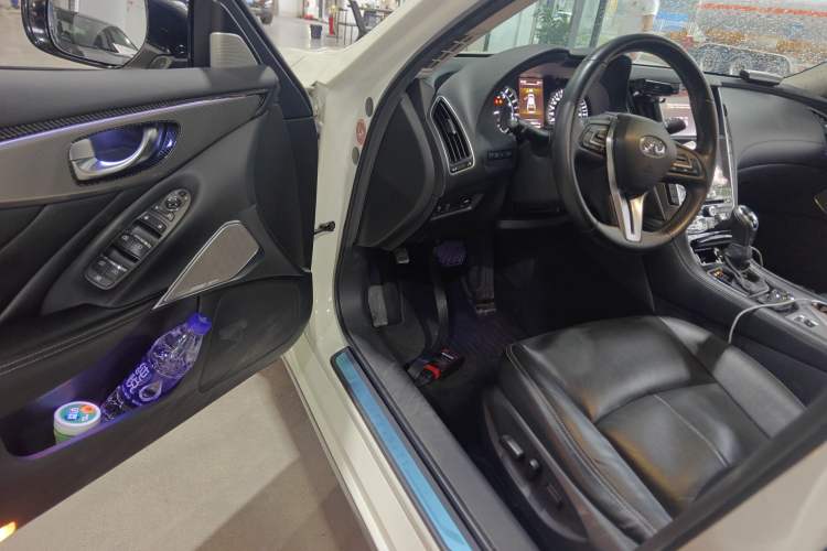 Used Infiniti Q50L 2018 2.0T Enjoyment Version China VI Standard Driver Seat