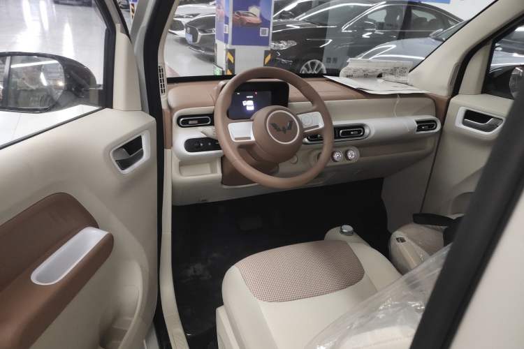 Used Wuling Hongguang MINIEV 2024 3rd Generation 215km Youth Edition
