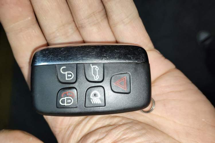 Used Land Rover Discovery 2017 3.0 SC V6 SE