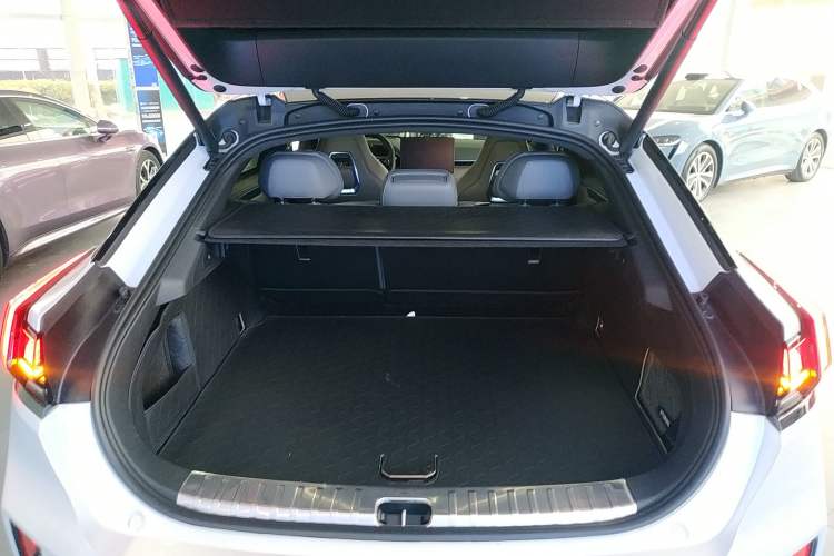 Used Zeekr 001 2024 YOU Edition 100 kWh All-Wheel Drive
