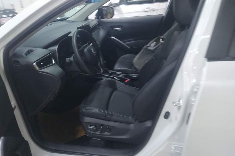 Used Toyota FRONTLANDER 2023 2.0L CVT Luxury Edition Left Front Seat