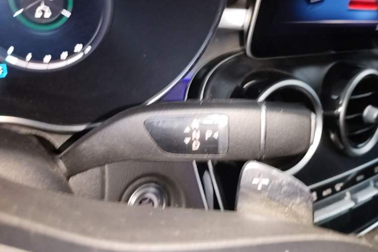 Used Mercedes-Benz C-Class 2021 C 200 L Fashion Edition Sport Version Gear Lever