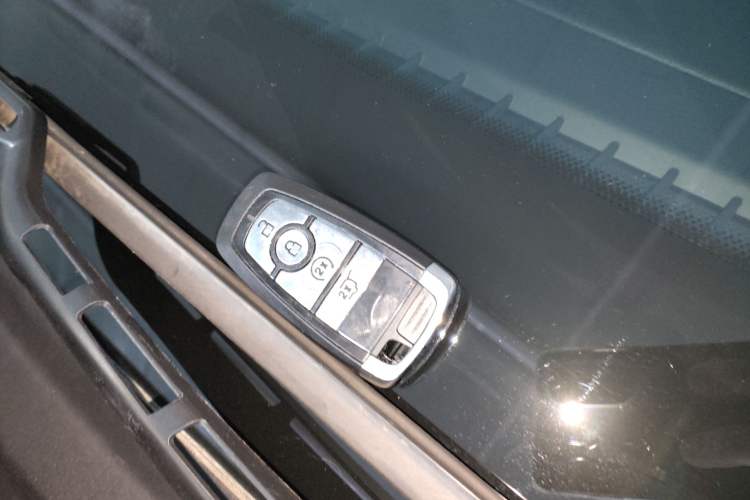 Used Lincoln Corsair 2023 2.0T Two-Wheel Drive Luxury Edition
