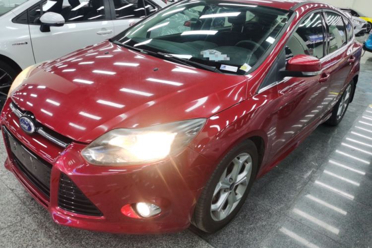 Used Ford Focus 2012 Hatchback 2.0L Automatic Luxury Sport Model