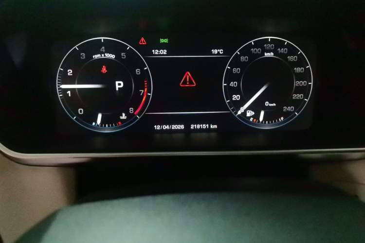 Used Land Rover Range Sport 2014 3.0 SC V6 HSE DYNAMIC Odometer Close Up