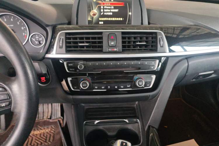 Used BMW 3 Series 2017 320Li Fashion Model Audio And AC Panel