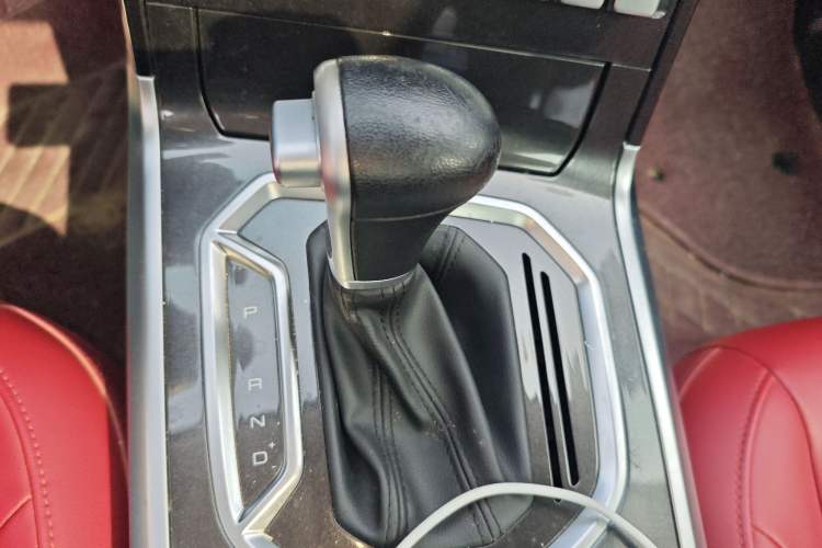 Used Haval F5 2018 1.5T i-Trend Gear Lever