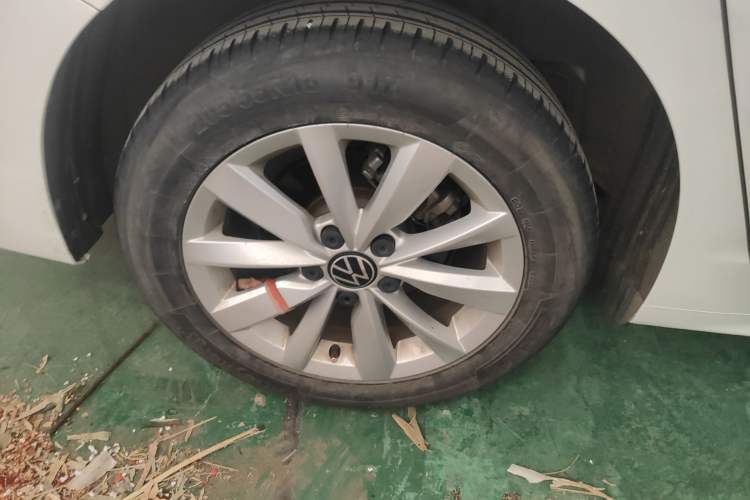 Used Volkswagen Bora 2021 1.5L Automatic Comfort Smart Connect Edition Right Rear Wheel Hub