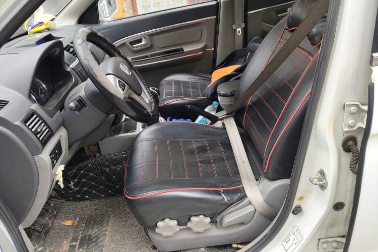 Used BAIC Weiwang M20 2014 1.5L Comfort Version BJ415B Left Front Seat