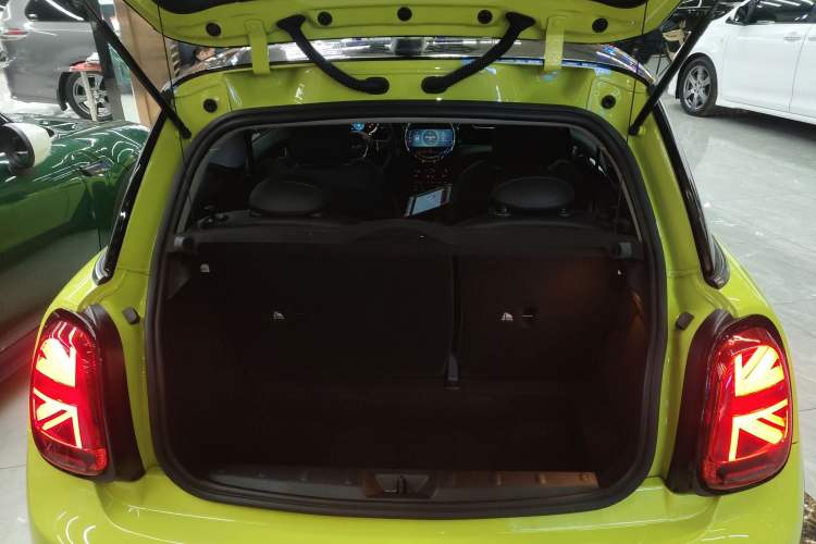 Used MINI 2023 1.5T COOPER Artist