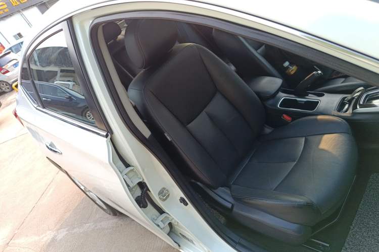 Used Nissan Sylphy 2018 1.6XV CVT Deluxe Edition Right Front Seat