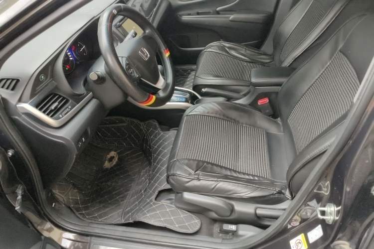 Used Honda Crider 2013 1.8L automatic luxury edition Left Front Seat