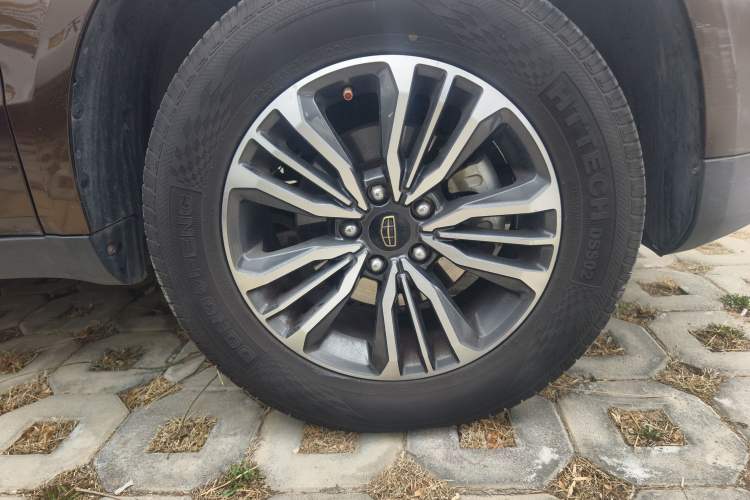 Used Geely Auto Vision X6 2016 1.3T CVT Luxury Model Exterior 1