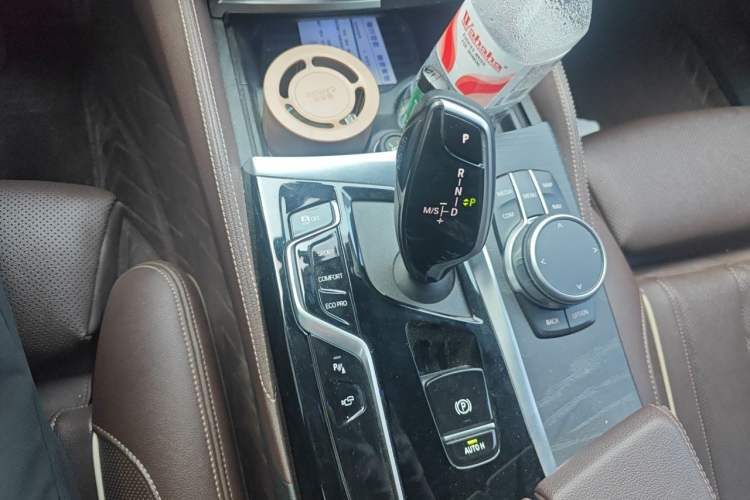 Used BMW 5 Series 2021 Restyled 530Li Luxury Edition M Sport Package Gear Lever