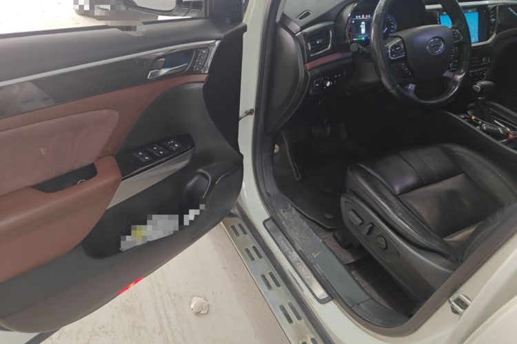 Used GAC Trumpchi GS8 2017 320T Two-Wheel Drive Luxury Smart Connectivity Version (7 Seats)