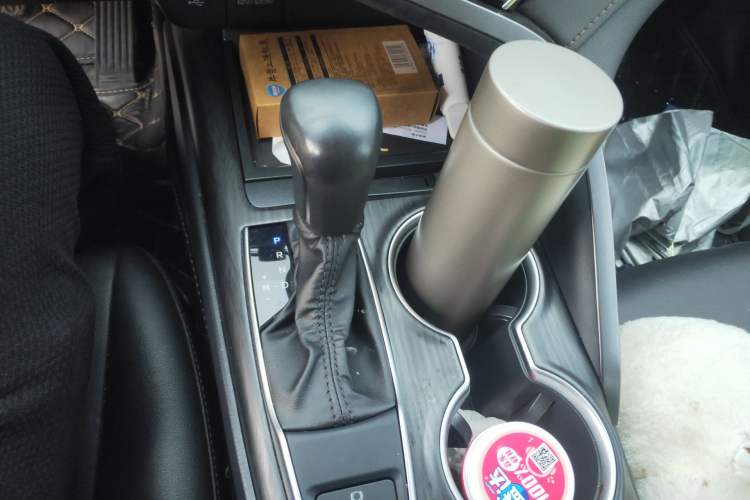 Used Toyota Camry 2021 2.0G Luxury Edition Gear Lever