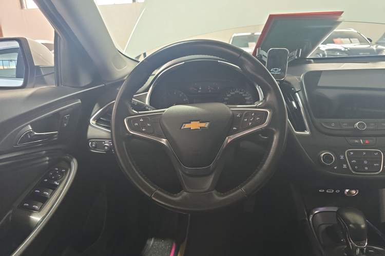 Used Chevrolet Malibu XL 2022 535T Automatic Sport Edition Steering Wheel