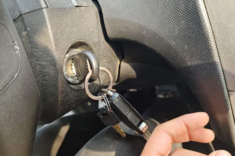 Used Chevrolet Sail 2013 Sedan 1.2L Manual Fashionable Happiness Edition