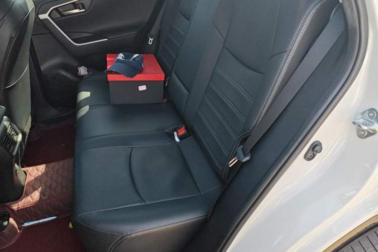 Used Toyota Wildlander 2022 2.0L CVT Two-Wheel Drive Luxury PLUS Edition
