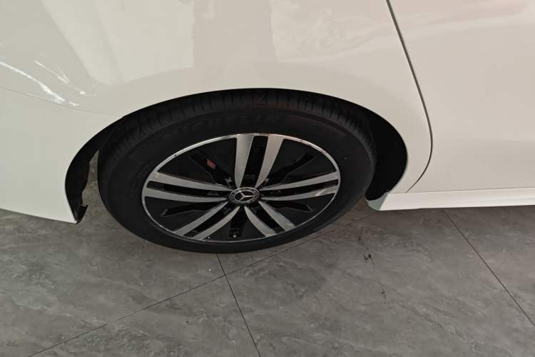 Used Mercedes-Benz A-Class 2019 A 180 L Sport Sedan Right Rear Wheel Hub