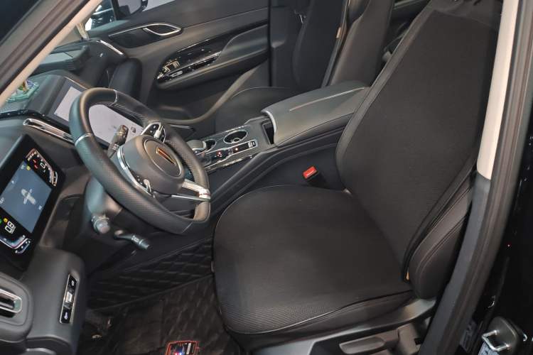 Used Hongqi HS3 2024 1.5T Zhiwei Edition