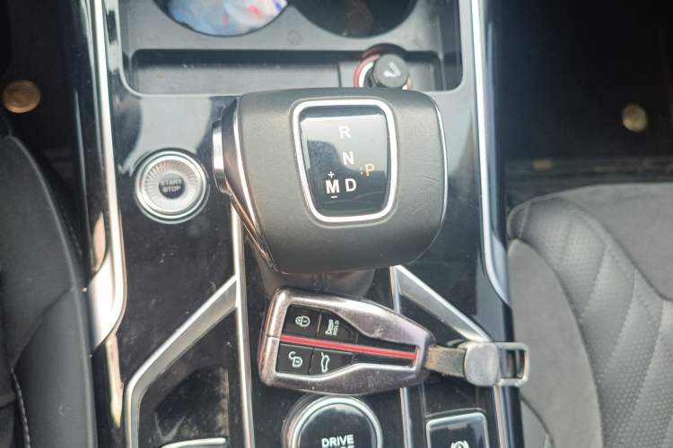 Used Hongqi HS5 2022 Revised Version 2.0T Smart Connect Flagship Edition