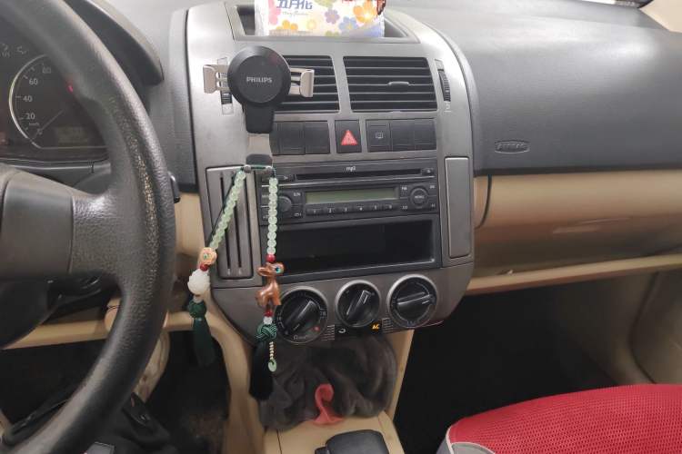 Used Volkswagen Polo 2009 Jingqu 1.6L Automatic Elegant Edition Audio And AC Panel