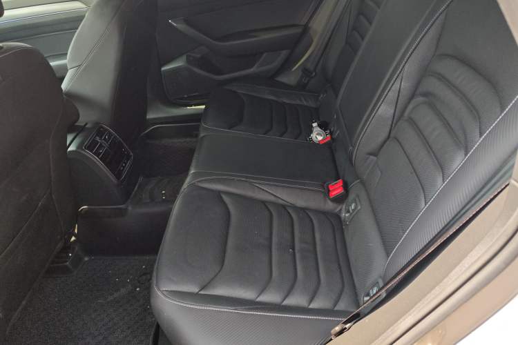 Used Volkswagen FAW-Volkswagen CC 2020 330TSI Glamour Edition China VI Standard Left Rear Seat