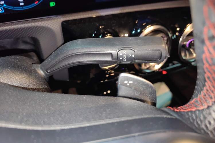 Used Mercedes-Benz CLA 2022 Refreshed CLA 200 Shooting Brake Gear Lever