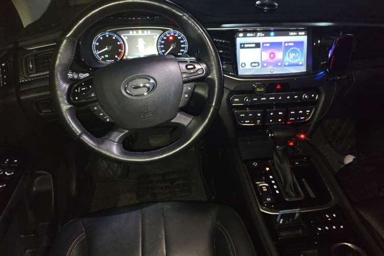 Used GAC Trumpchi GS7 2017 320T Two-Wheel-Drive Luxury Smart Connectivity Model