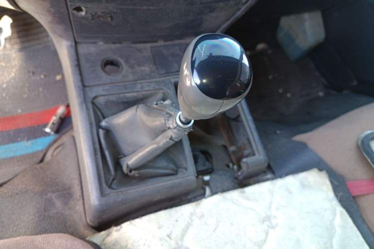 Used Jinbei Hiace 2011 2.0L Fifth-Generation Kuaiyunwang Comfort Type K 4G20B
