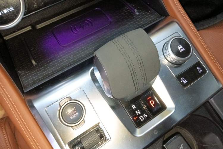 Used Jaguar F-PACE 2024 P250 R-Dynamic SE