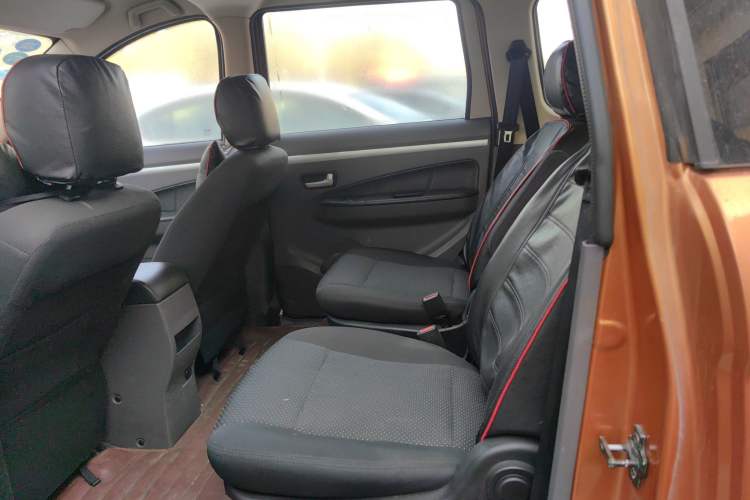 Used Dongfeng Fengon 360 2015 1.5L Manual Comfort 7-Seater National Emission Standard V Left Rear Seat