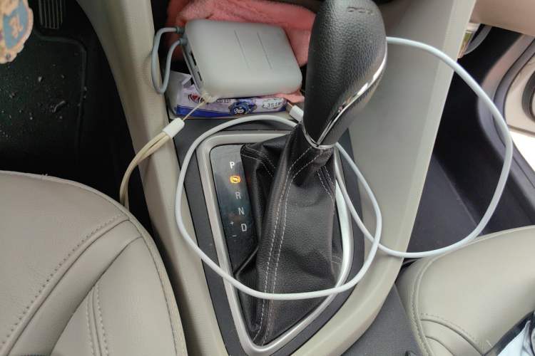 Used Buick GT 2018 15T Dual-Clutch Elite Model China V Standard Gear Lever