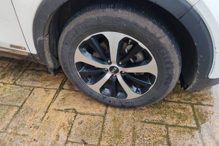 Used Kia Sorento 2015 Sorento L 2.4L Gasoline 4WD Elite Edition 5 Seats China V Emission Standard Right Front Wheel Hub