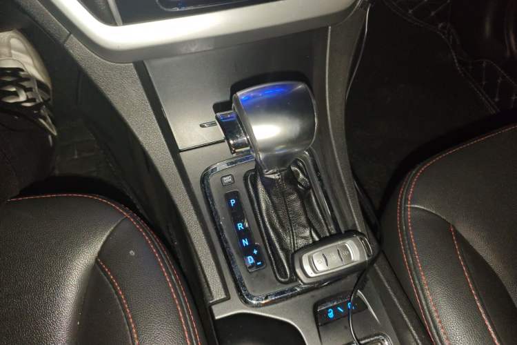 Used Geely Auto Emgrand 2015 Sedan 1.5L CVT Upward Version