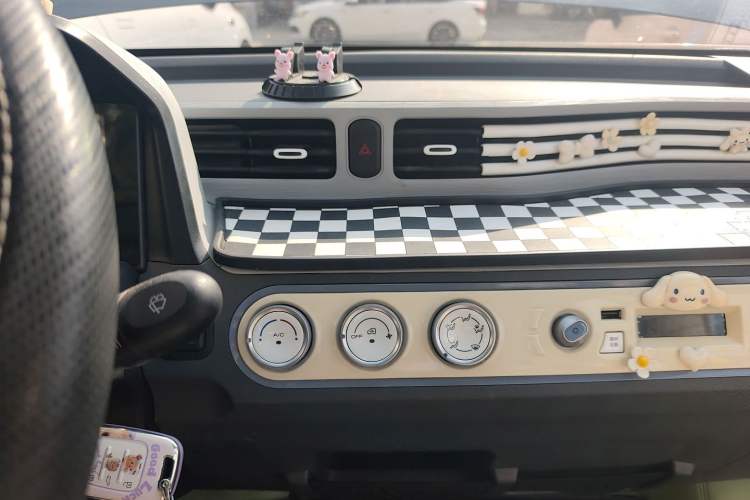 Used Wuling Hongguang MINIEV 2021 Macaron Premium Model – Lithium Iron Phosphate