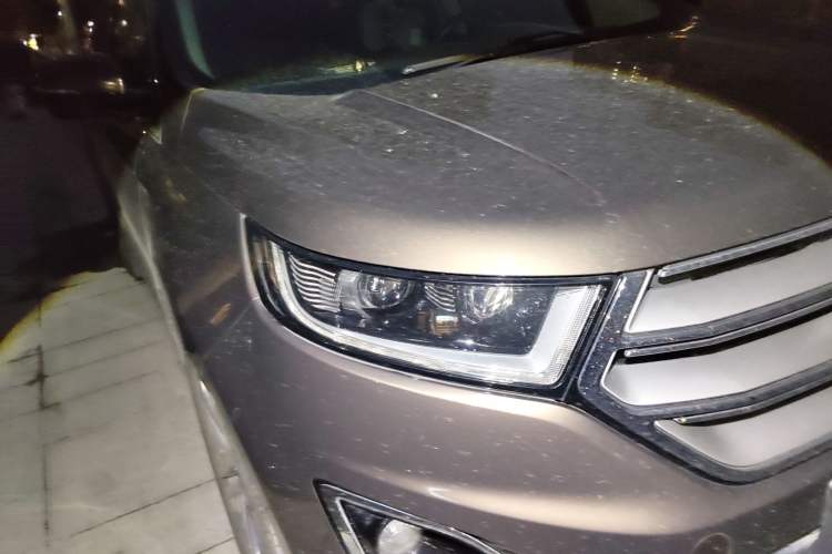 Used Ford Edge 2015 2.0T GTDi Two-Wheel-Drive High-Line Version