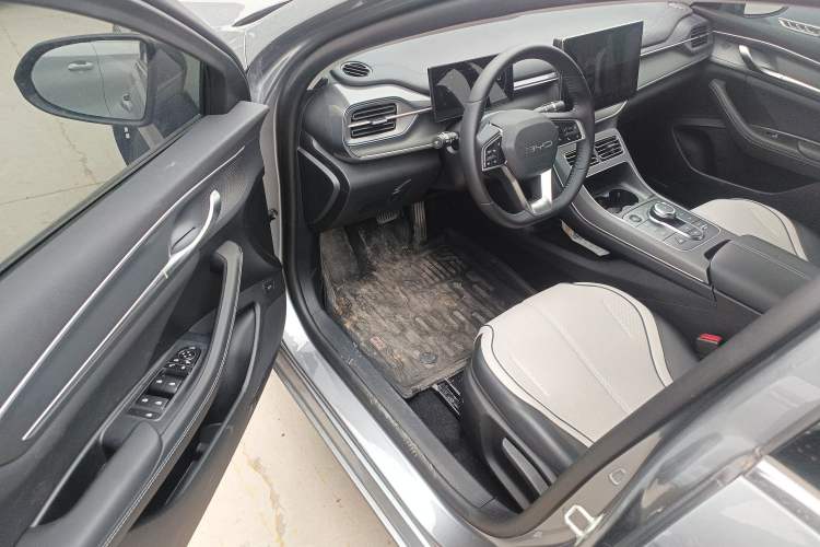 Used BYD Destroyer 05 2024 HONOR Edition DM-i 55KM Luxury Model Driver Seat