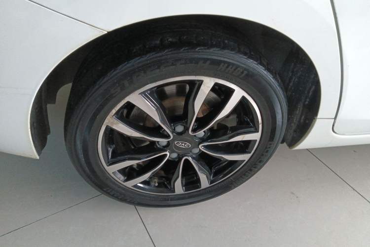 Used JAC Group J7 2020 1.5T CVT Elite Model Right Rear Wheel Hub