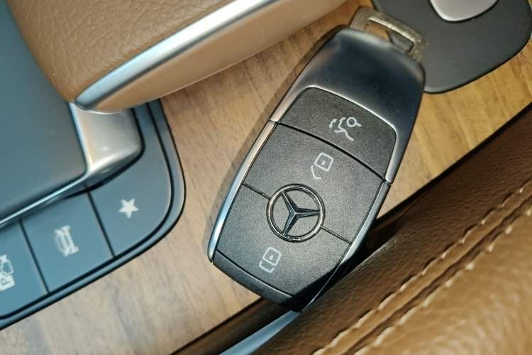 Used Mercedes-Benz GLE 2024 GLE 450 4MATIC Stylish Model
