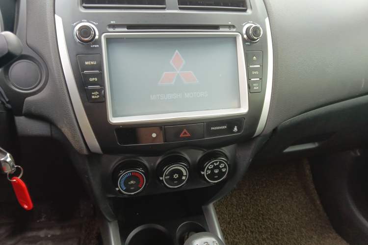 Used Mitsubishi ASX 2013 1.6L Manual Two-Wheel Drive Standard Edition Audio And AC Panel