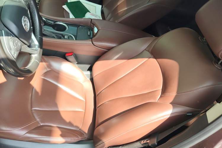 Used Buick Envision 2018 20T Two-Wheel Drive Luxury Model Left Front Seat