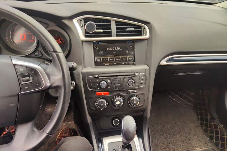 Used Citroen C4L 2014 1.8L Intelligent Drive Automatic Enjoyment Model Audio And AC Panel