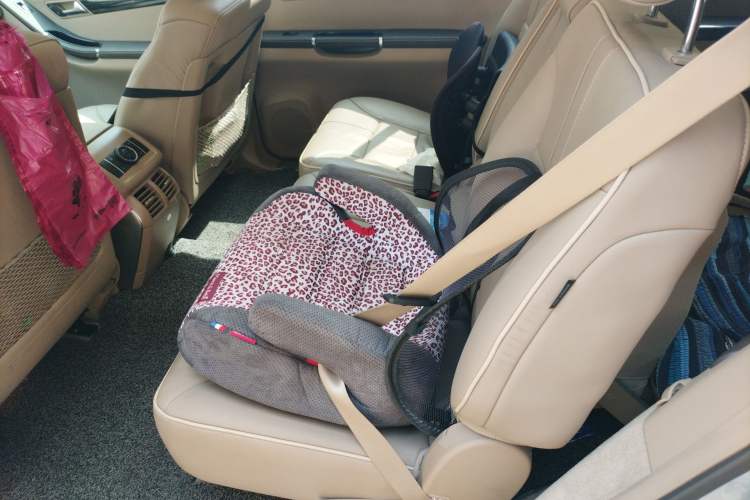 Used Mercedes-Benz R-Class 2017 R 320 4MATIC Business Edition Prestige Model
