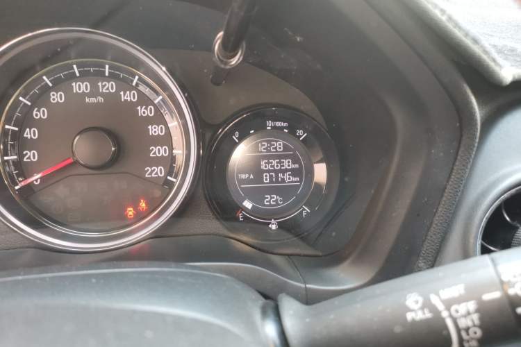 Used Honda XR-V 2017 1.8L EXi CVT Comfort Version Odometer Close Up